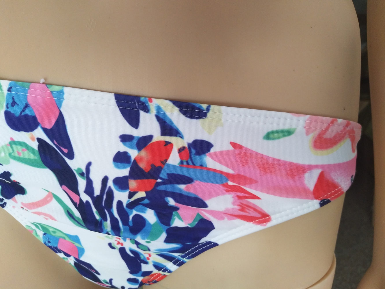 F4540 Bandeau Neoprene Bikini In Lemon Floral